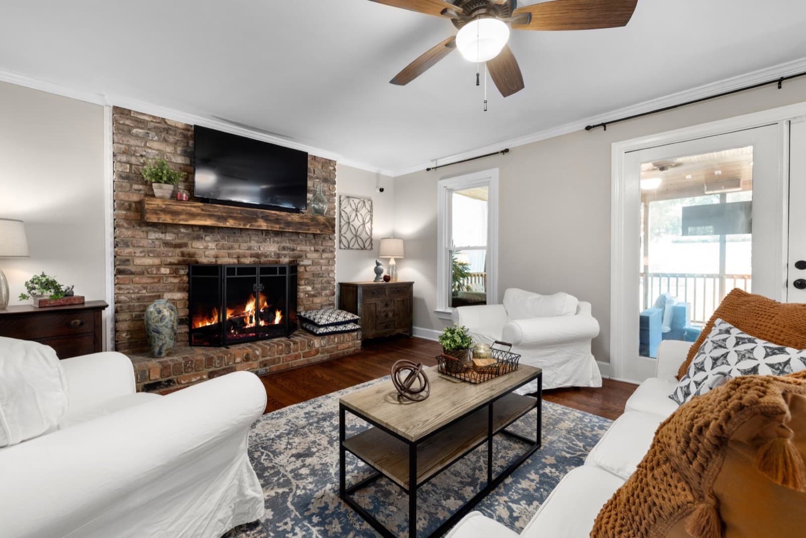 HVAC service in Pine Level, North Carolina: Cozy living room in a North Carolina home